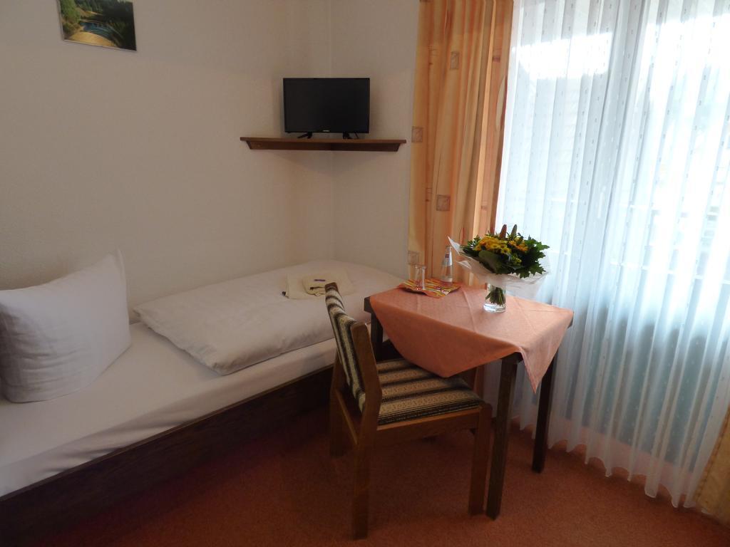 Pension Gasthof Zum Lamm Bischofsheim an der Rhön Esterno foto